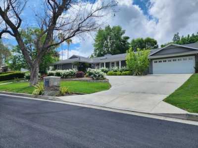 Home For Rent in Tarzana, California
