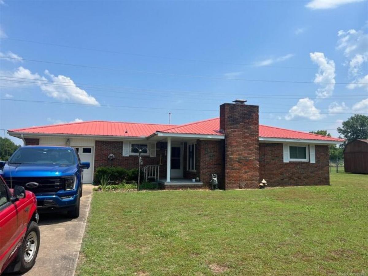 Picture of Home For Sale in Henryetta, Oklahoma, United States