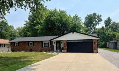 Home For Sale in Troy, Illinois