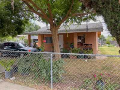 Home For Sale in Farmersville, California