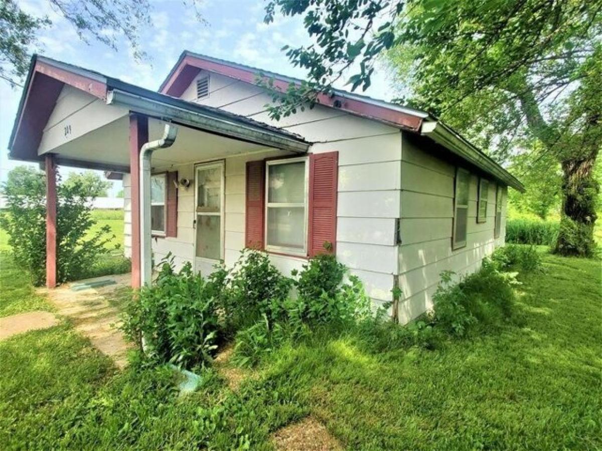 Picture of Home For Sale in Weaubleau, Missouri, United States