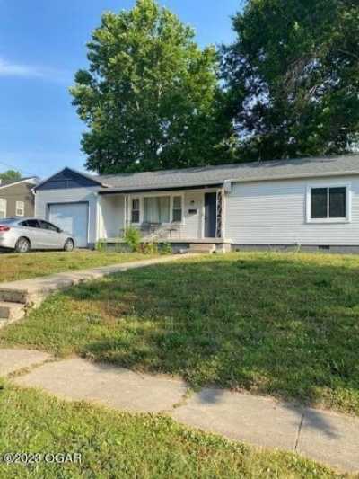 Home For Sale in Carthage, Missouri