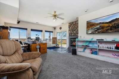 Home For Sale in Bliss, Idaho