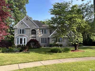 Home For Sale in Lambertville, Michigan