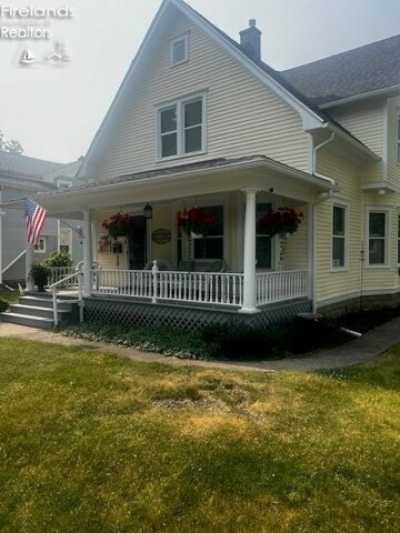 Home For Sale in Maumee, Ohio