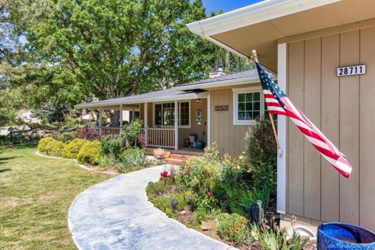 Picture of Home For Sale in Tehachapi, California, United States