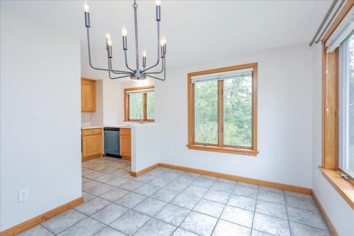 Picture of Home For Sale in Derry, New Hampshire, United States