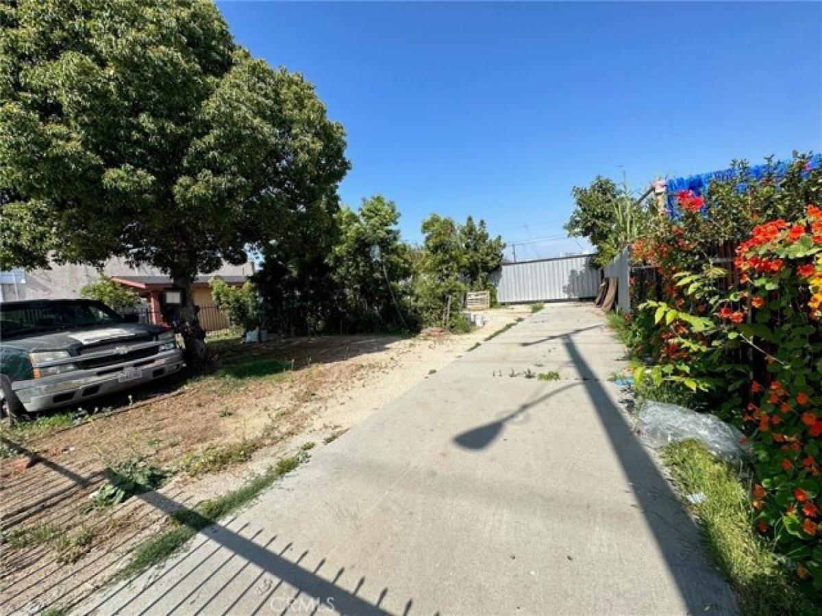Picture of Residential Land For Sale in East Los Angeles, California, United States