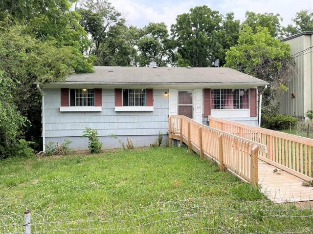 Picture of Home For Sale in Altavista, Virginia, United States