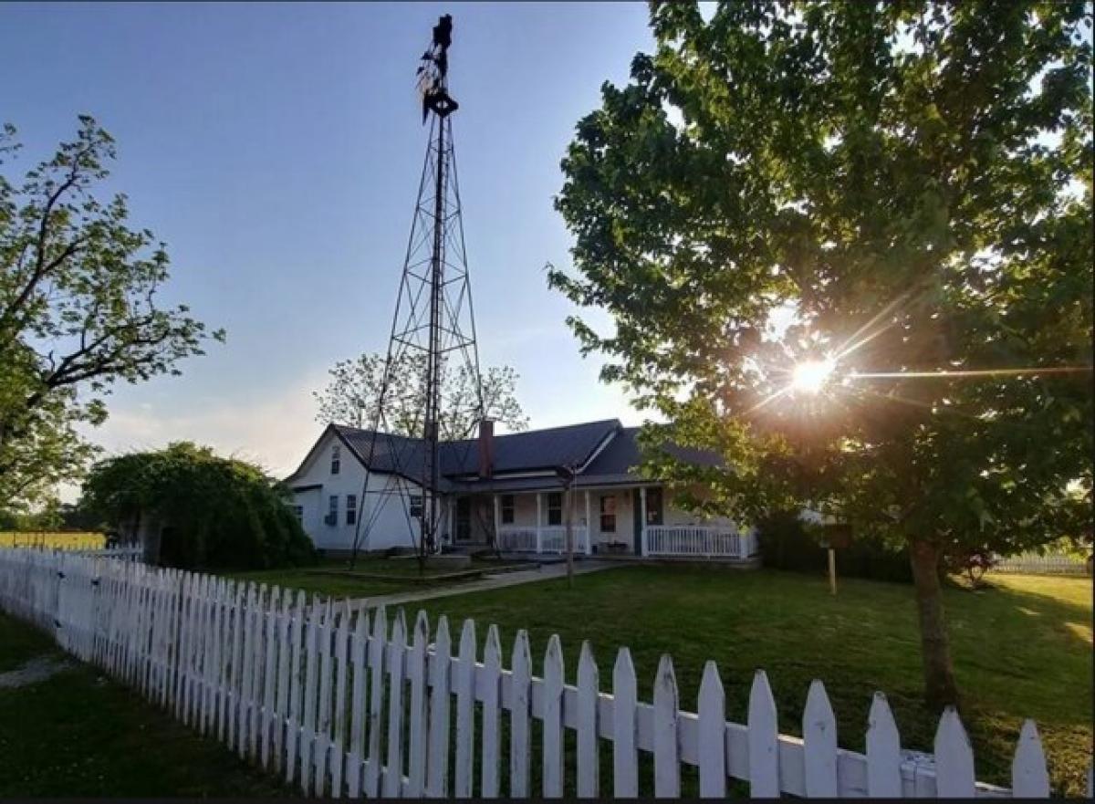 Picture of Home For Sale in Ethridge, Tennessee, United States
