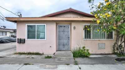 Home For Sale in Santa Ana, California