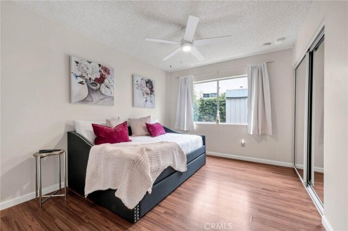 Picture of Home For Sale in Granada Hills, California, United States