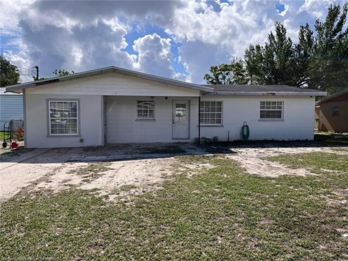 Picture of Home For Sale in Auburndale, Florida, United States