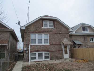 Home For Sale in Berwyn, Illinois
