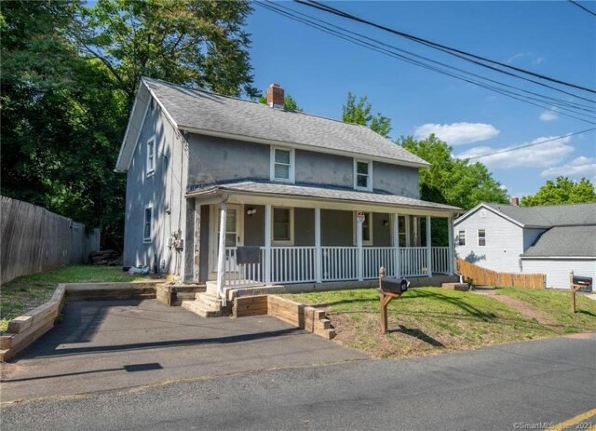 Picture of Home For Sale in Portland, Connecticut, United States