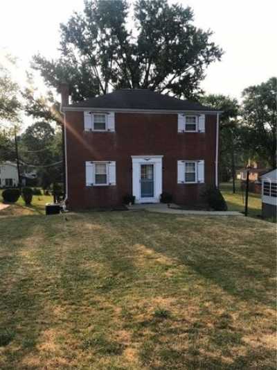 Home For Sale in Glenshaw, Pennsylvania
