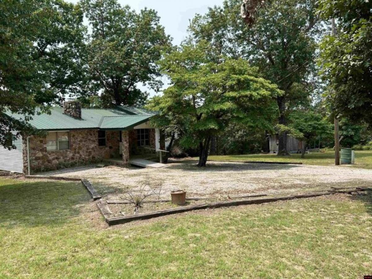 Picture of Home For Sale in Norfork, Arkansas, United States