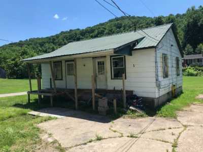 Home For Sale in Nitro, West Virginia