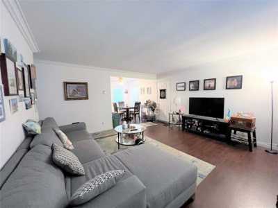 Apartment For Rent in Island Park, New York