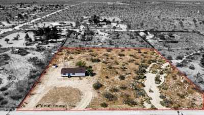 Home For Sale in Phelan, California
