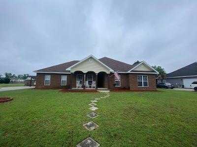 Home For Sale in Headland, Alabama
