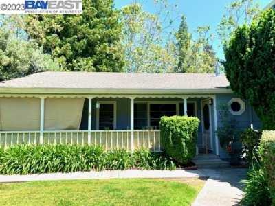Home For Sale in Mountain View, California