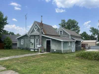 Home For Sale in Pierce City, Missouri