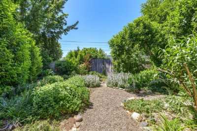 Home For Sale in Talent, Oregon