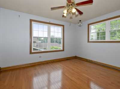 Home For Sale in Justice, Illinois