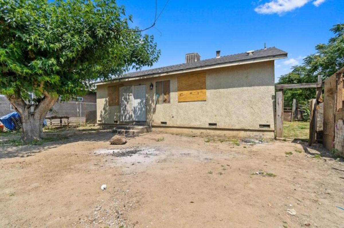 Picture of Home For Sale in Farmersville, California, United States