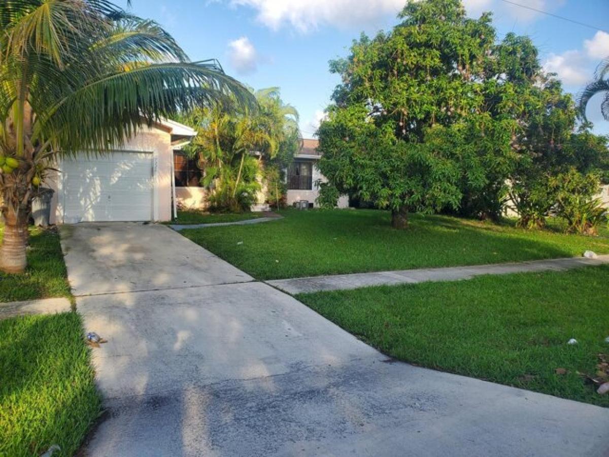Picture of Home For Sale in Lantana, Florida, United States