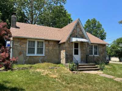 Home For Sale in Dixon, Missouri