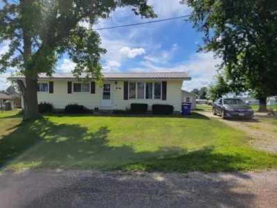 Home For Sale in Shellsburg, Iowa