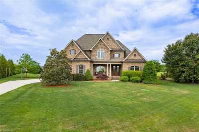 Home For Sale in Kernersville, North Carolina