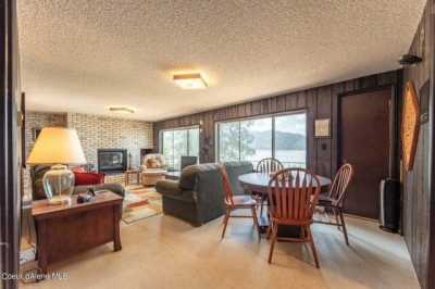 Home For Sale in Coolin, Idaho