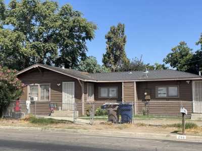 Home For Sale in Tulare, California