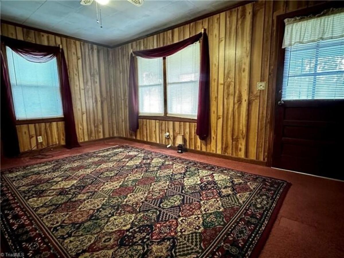 Picture of Home For Sale in Seagrove, North Carolina, United States