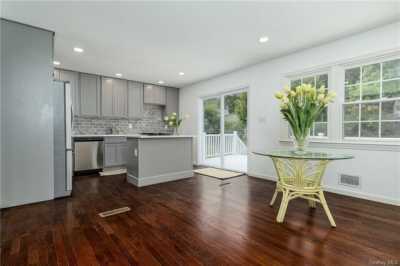 Home For Sale in New City, New York