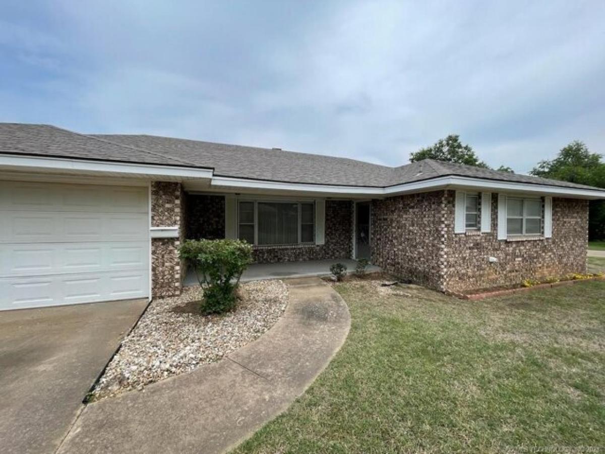 Picture of Home For Sale in Cushing, Oklahoma, United States