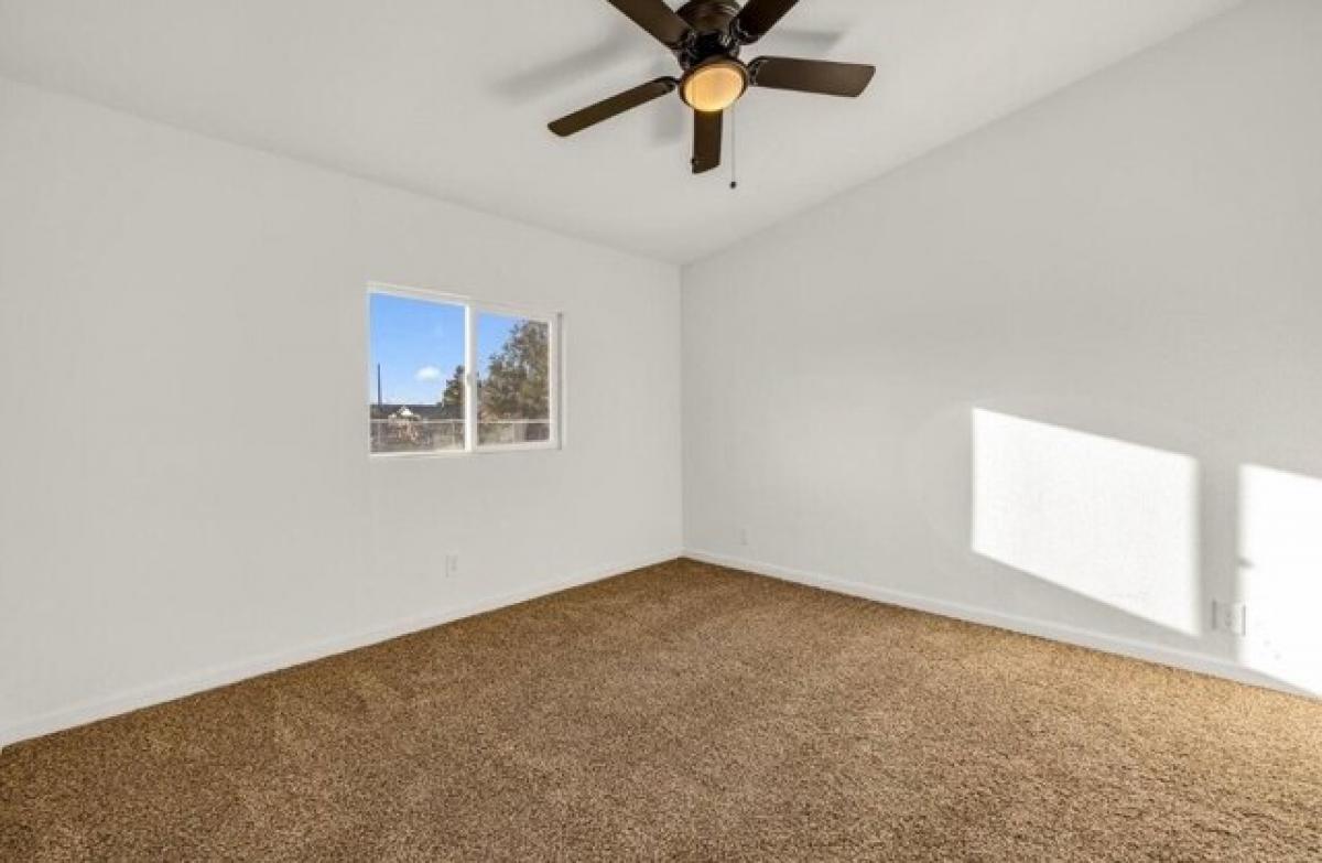 Picture of Home For Rent in Rosamond, California, United States