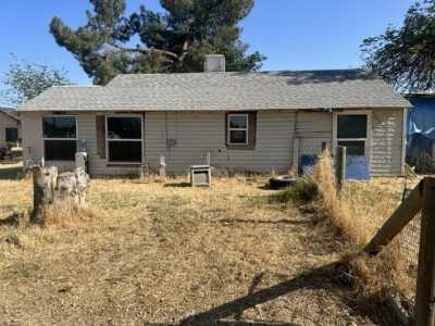 Home For Sale in Caruthers, California