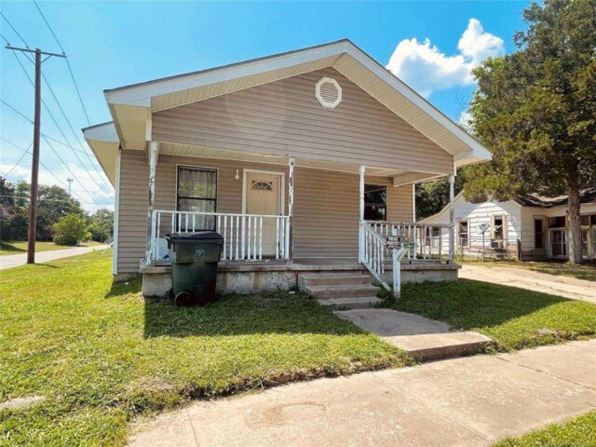 Picture of Home For Sale in Okmulgee, Oklahoma, United States