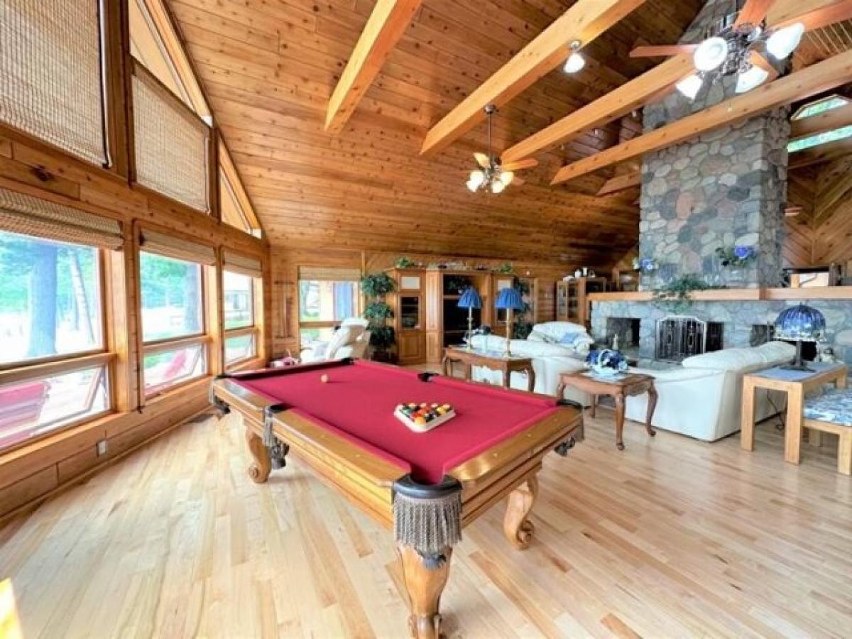 Picture of Home For Sale in Hubbard Lake, Michigan, United States