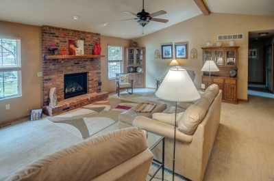 Home For Sale in Columbia, Illinois