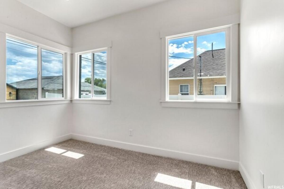 Picture of Home For Sale in Murray, Utah, United States