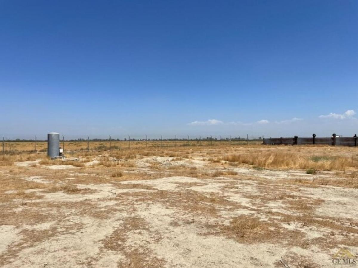 Picture of Residential Land For Sale in Earlimart, California, United States
