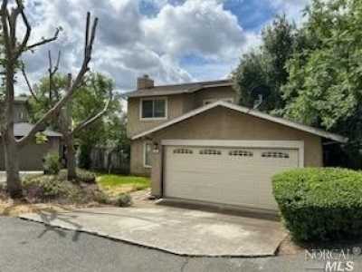 Home For Sale in Martinez, California