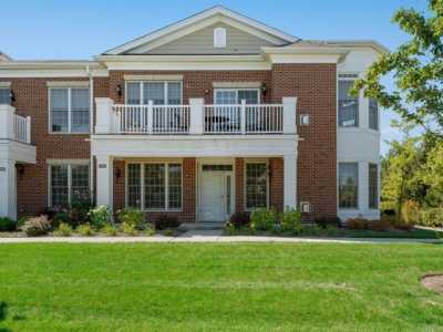 Home For Sale in Glenview, Illinois