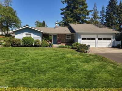 Home For Sale in Neotsu, Oregon