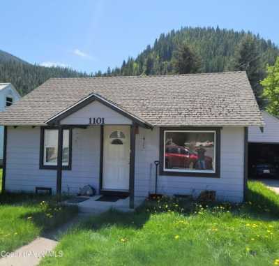 Home For Sale in Osburn, Idaho